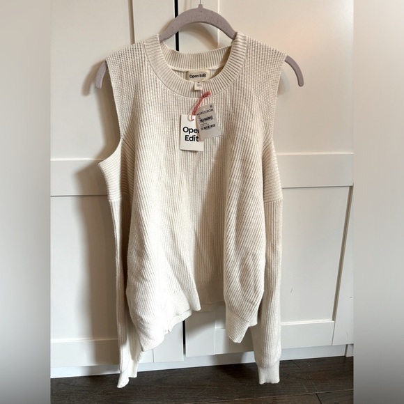 Open Edit Cold Shoulder Ribbed sweater Size M in Cream NWT - Picture 4 of 8